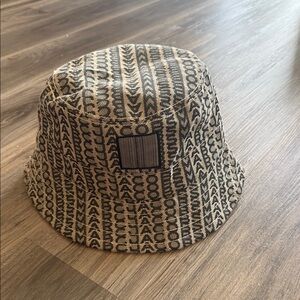 Marc Jacobs Black and Tan Logo Bucket Hat